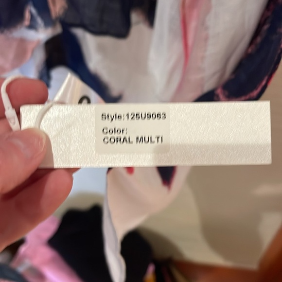 Kimono NWT beautiful blue and pink design - Picture 14 of 16